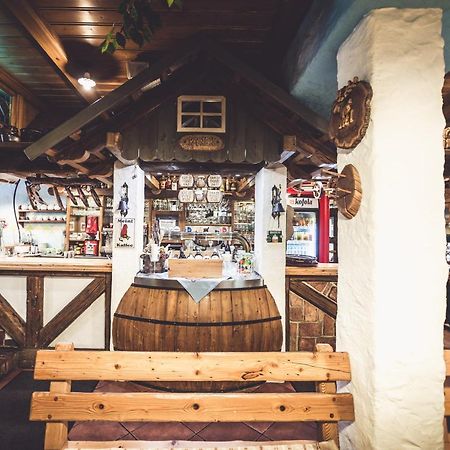 Zlín Penzion A Restaurace U Johana מראה חיצוני תמונה
