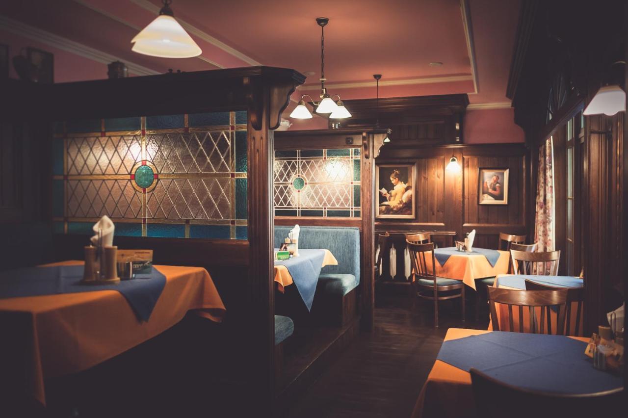 Zlín Penzion A Restaurace U Johana מראה חיצוני תמונה